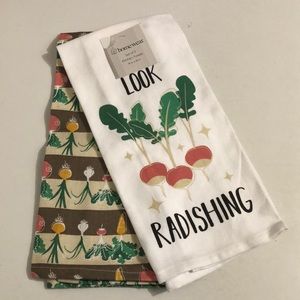 Homewear Kitchen Towels: “You Look Radishing”